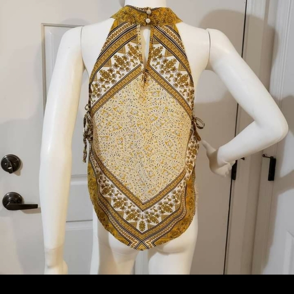 Milk & Honey size Medium  Handkerchief style - Picture 4 of 7